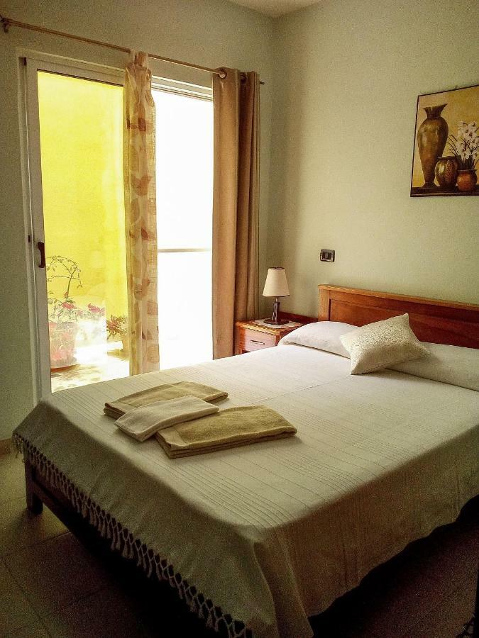 Residencial La Marea B&B Tarrafal タラファル エクステリア 写真